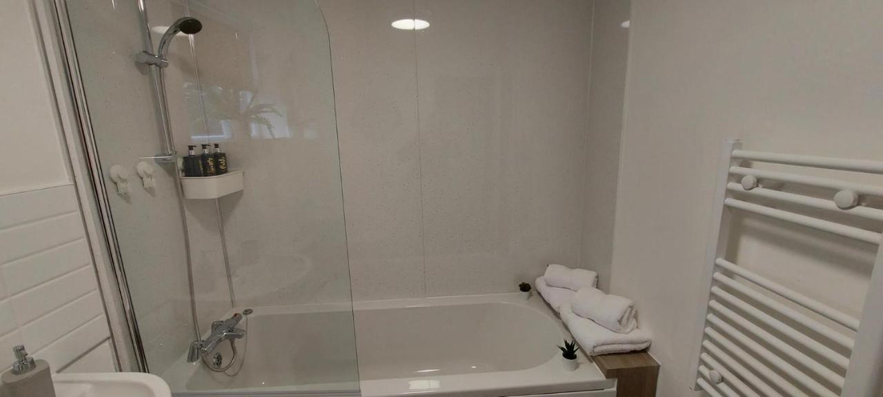 The Tackeroo Suite Hednesford Ngoại thất bức ảnh